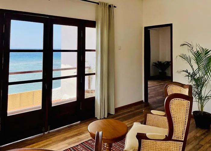 La Plage Flaner Beachfront Nusa Penida